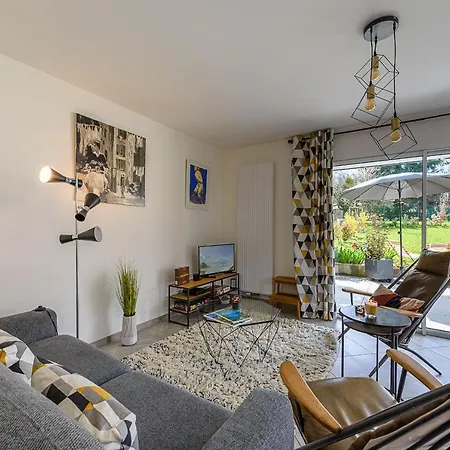 St Jorioz Village Retreat: Lakeside Serenity With Garden * Saint-Jorioz