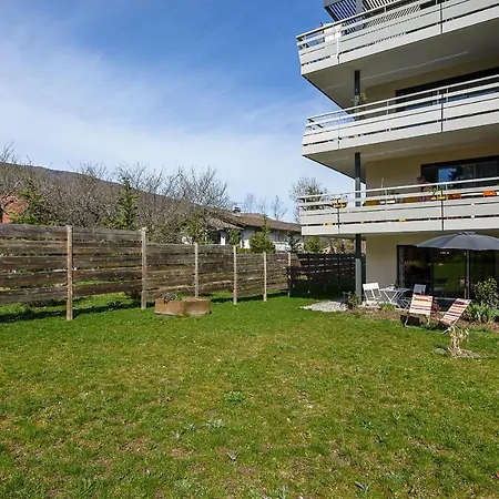 St Jorioz Village Retreat: Lakeside Serenity With Garden *